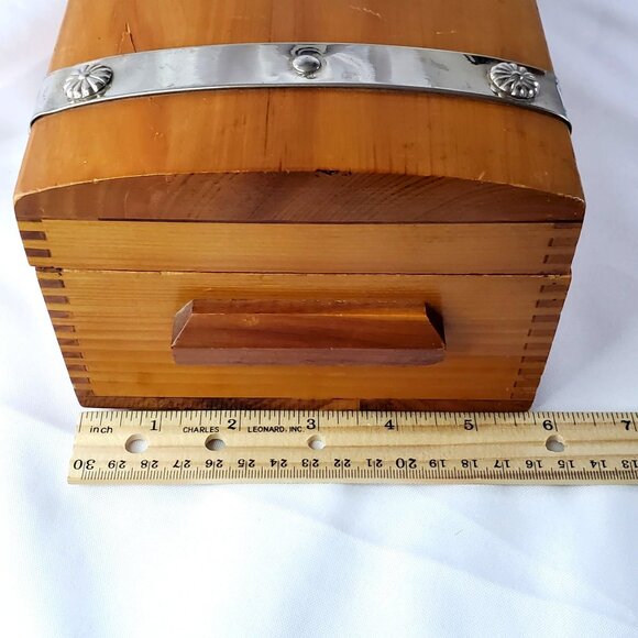 VTG Cedar Chest: Dove Tailed Wooden Box Nautical Clipper Ship Treasure Chest - Picture 4 of 16
